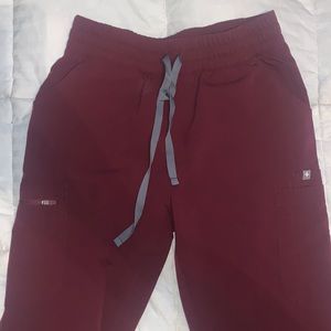 Figs straight leg high waisted scrub pants